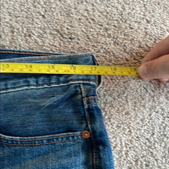 Levi's Classic Blue Jean Shorts - Picture 3 of 4